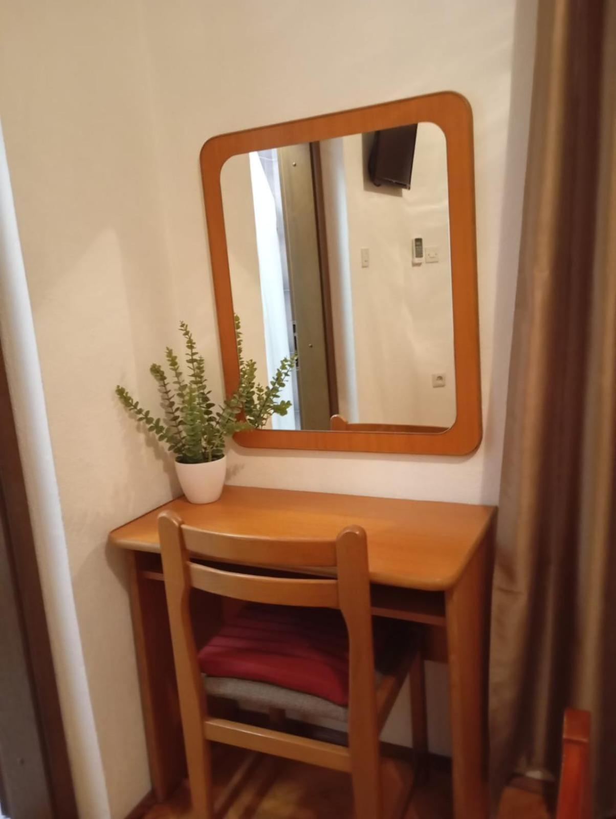 Rooms Helena Кърк Екстериор снимка