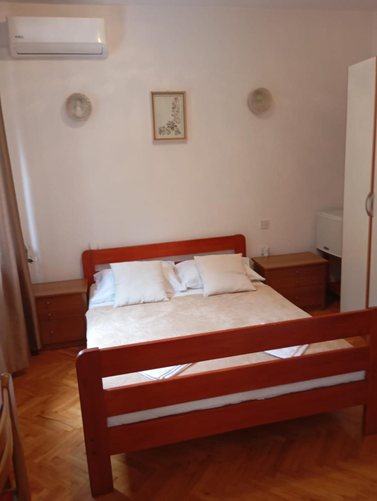 Rooms Helena Кърк Екстериор снимка